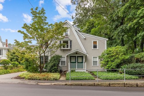 15 Grant St, Lexington, MA, 02420-3704 | Card Image