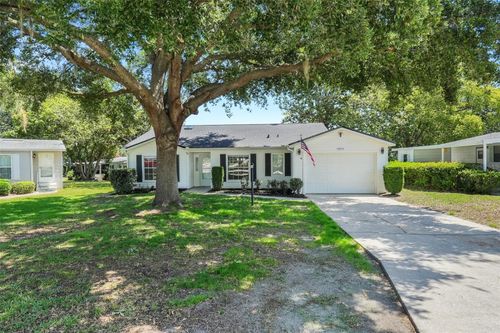 25212 Clifford Hl, LEESBURG, FL, 34748-9451 | Card Image