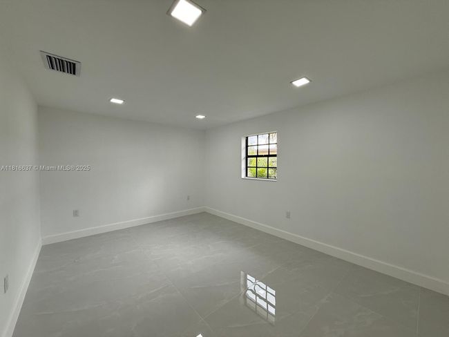 4314 Sw 97 Th Ct, House other with 5 bedrooms, 2 bathrooms and null parking in Miami FL | Image 20