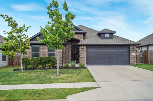 425 Escondido St, Weatherford, TX, 76087-5331 | Card Image