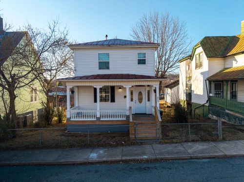 606 Winthrop St, STAUNTON, VA, 24401-4639 | Card Image