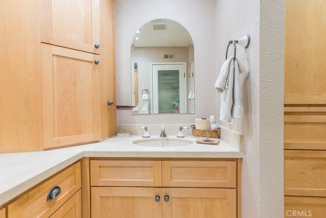 UNIT-25 - 25847 Mcbean Pkwy, Condo with 2 bedrooms, 2 bathrooms and 1 parking in Valencia CA | Image 13