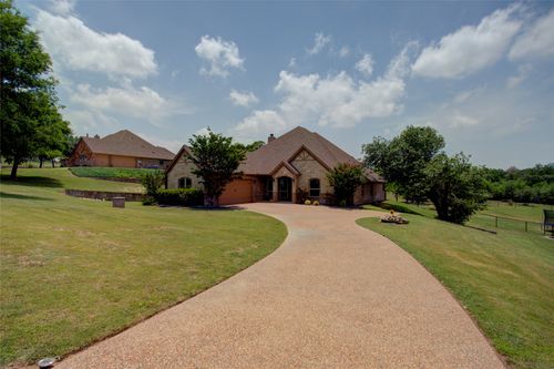 136 Meadow Arbor Dr, Weatherford, TX, 76085-1627 | Card Image