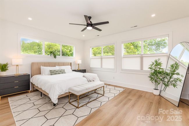 933 Tennyson Dr, House other with 4 bedrooms, 4 bathrooms and null parking in Charlotte NC | Image 14