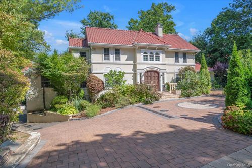 87 Arleigh Rd, Great Neck, NY, 11021-1442 | Card Image