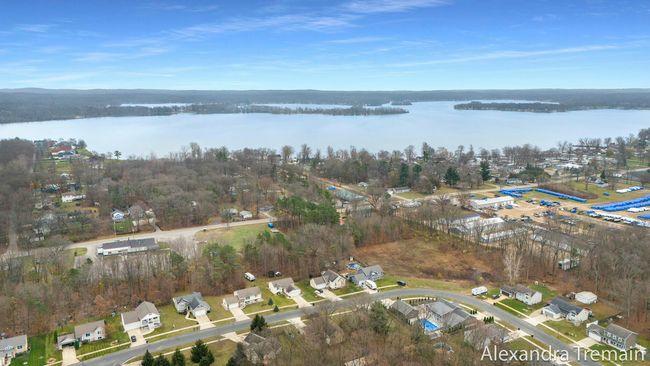Minutes to Gun Lake! | Image 27