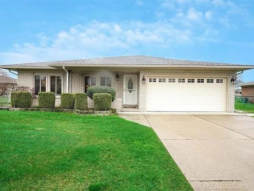 41223 Sesame Dr, Sterling Heights, MI, 48314-4149 | Card Image