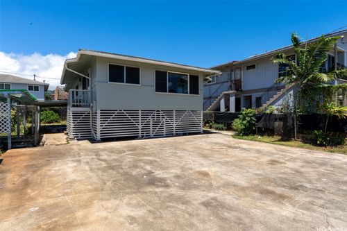 1924 Ula St, Honolulu, HI, 96819-4151 | Card Image