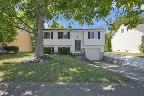 3945 Three Rivers Dr, Groveport, OH, 43125-9527 | Card Image