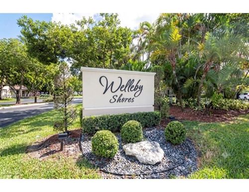 9814-9814 Nob Hill Ct, Sunrise, FL, 33351-4617 | Card Image