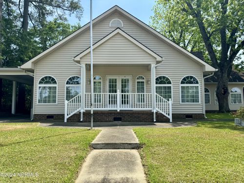 605 W Main St, Conway, NC, 27820-9502 | Card Image