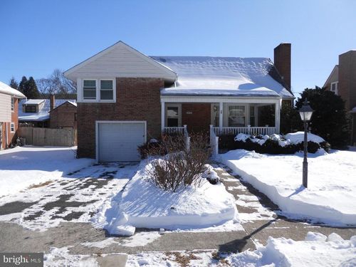 909 Brighton Avenue, READING, PA, 19606 | Card Image