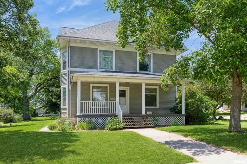 125 5th Ave, De Witt, IA, 52742-2055 | Card Image