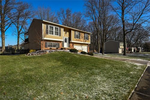 26780 Skyline Drive, Olmsted Falls, OH, 44138 | Card Image