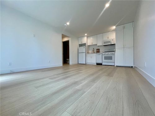 7328 Mclaren, West Hills, CA, 91307 | Card Image