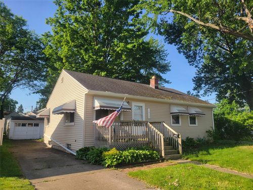 1049 W 39th St, Erie, PA, 16509-1333 | Card Image