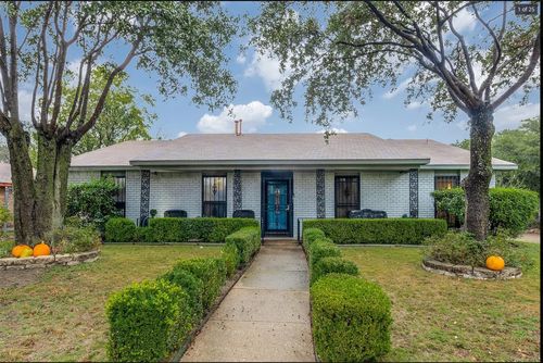 8633 Baumgarten Dr, Dallas, TX, 75228-5418 | Card Image