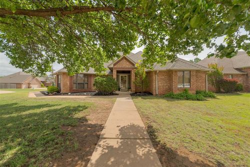 18016 San Mateo Court, Oklahoma City, OK, 73012 | Card Image
