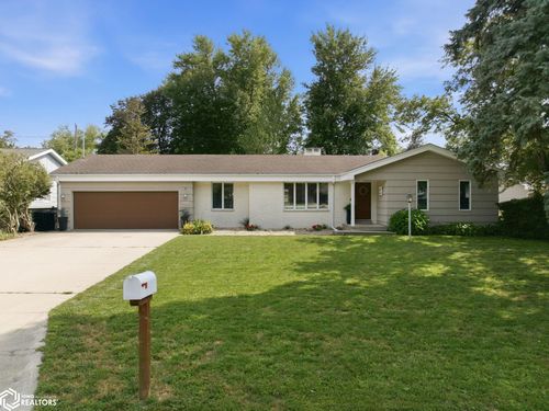 307 Orchard Ln, Clear Lake, IA, 50428-1042 | Card Image