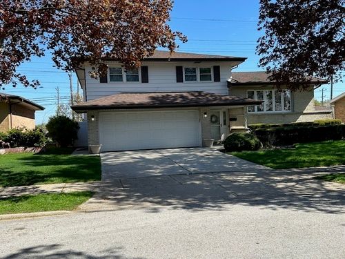 8154 W Lyons Street, Niles, IL, 60714 | Card Image