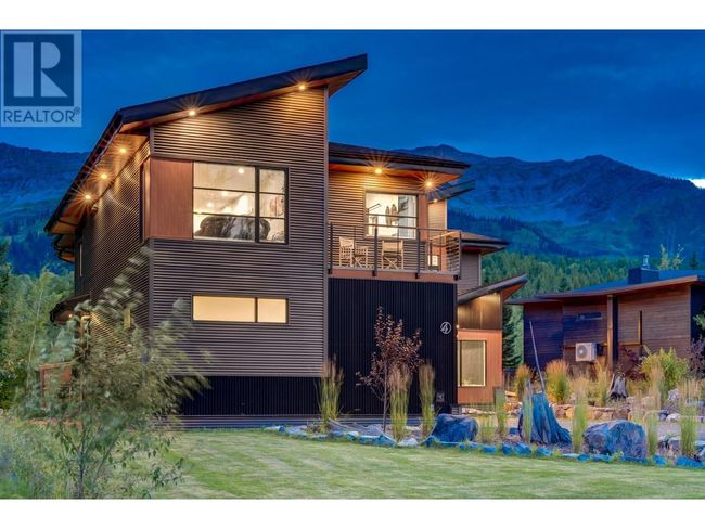 4 Sunset Lane, House other with 6 bedrooms, 6 bathrooms and 3 parking in Fernie BC | Image 44