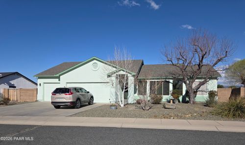 7805 N Painted Vista Dr, Prescott Valley, AZ, 86315-4562 | Card Image