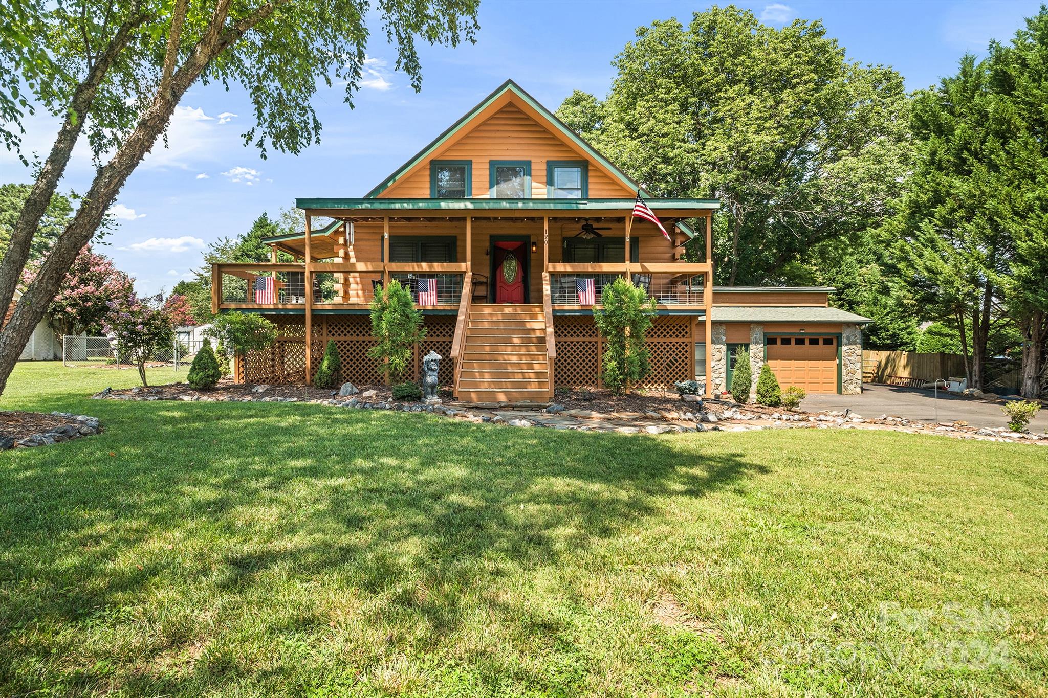 Shoreline Loop, Mooresville, NC 28117