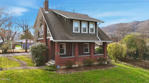 15 Proctor Cir S, Big Stone Gap, VA, 24219-2629 | Card Image