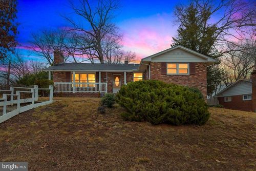 9100 Saint Andrews Pl, COLLEGE PARK, MD, 20740-4026 | Card Image