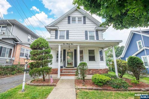 232 Harrison St, Leonia, NJ, 07605-1611 | Card Image