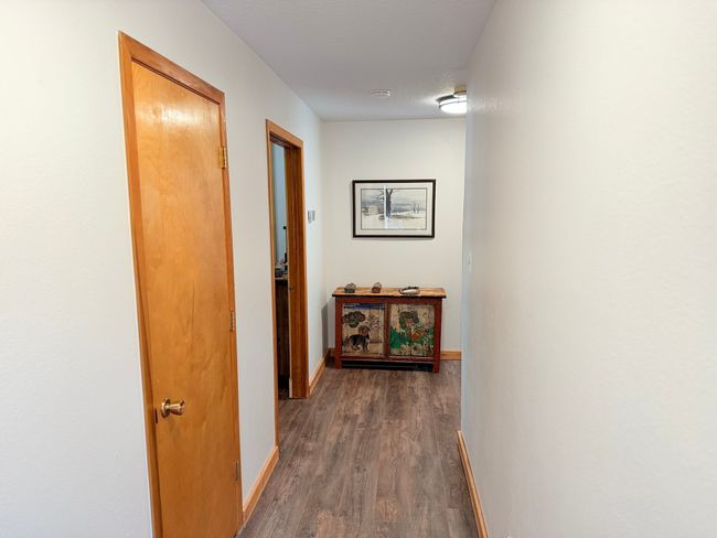 Hallway to 3 bedrooms | Image 32