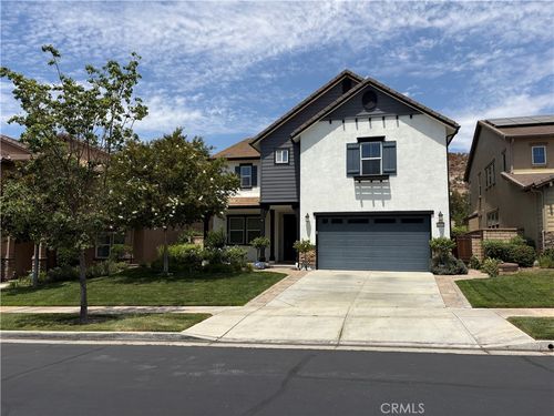 22545 Breakwater Way, Santa Clarita, CA, 91350-5722 | Card Image