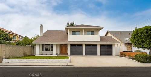 8011 Rose St, La Palma, CA, 90623-2121 | Card Image