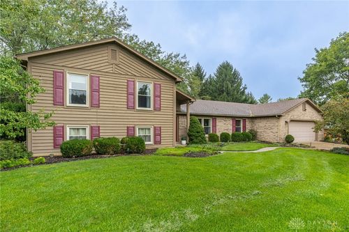 10231 Simms Station Rd, Washingtn Twp, OH, 45458-9528 | Card Image