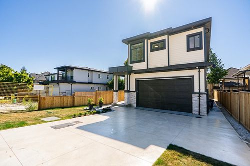 8233 114 St, Delta, BC, V4C | Card Image