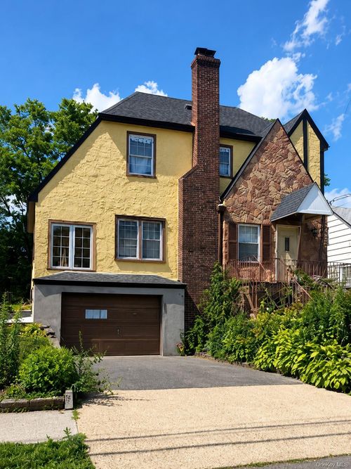 51 Bainton St, Yonkers, NY, 10704-3001 | Card Image