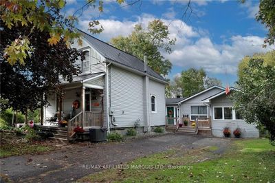 424 Main St, House attached with 4 bedrooms, 3 bathrooms and 4 parking in Winchester ON | Image 1