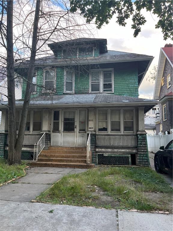 18th St, Brooklyn, NY 11230