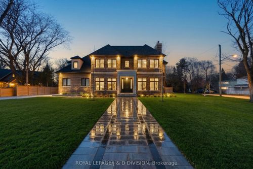 4 Pine Ridge Drive, Scarborough, ON, M1M2X3 | Card Image