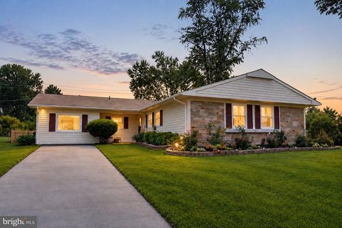 15711 Paramont Ln, BOWIE, MD, 20716-1702 | Card Image