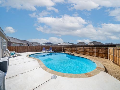 1916 Winding Creek Way, Denton, TX, 76208-2516 | Card Image