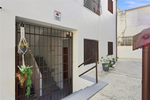 Calle Piñeiro Apt 3a Urb. Garcia Ubarri #67, San Juan, PR, 00911 | Card Image