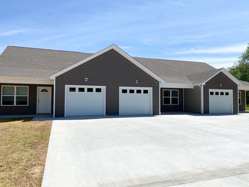 c-102 Meadow Ln, Oak Grove, KY, 42262 | Card Image