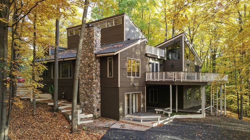 6211 Eagles Nest Dr, Bellaire, MI, 49615-9125 | Card Image