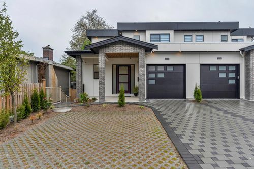 15570 Oxenham Ave, White Rock, BC, V4B2J3 | Card Image