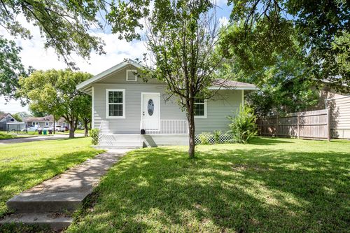 3201 Iowa St, Baytown, TX, 77520-5927 | Card Image
