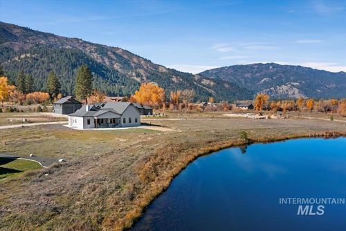42 Singing Springs Way, Garden Valley, ID, 83622-1031 | Card Image