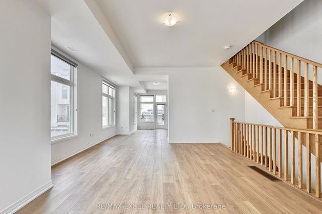 28 Alan Francis Lane, House attached with 3 bedrooms, 4 bathrooms and 1 parking in Markham ON | Image 10