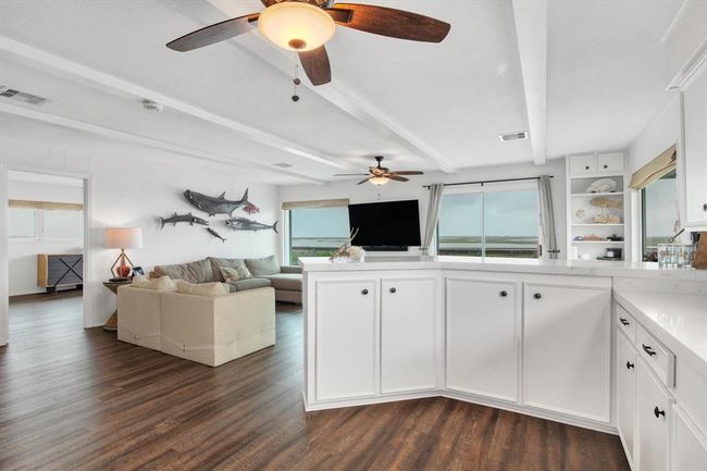 354 Ling Street, House other with 3 bedrooms, 3 bathrooms and 1 parking in Bayou Vista TX | Image 27