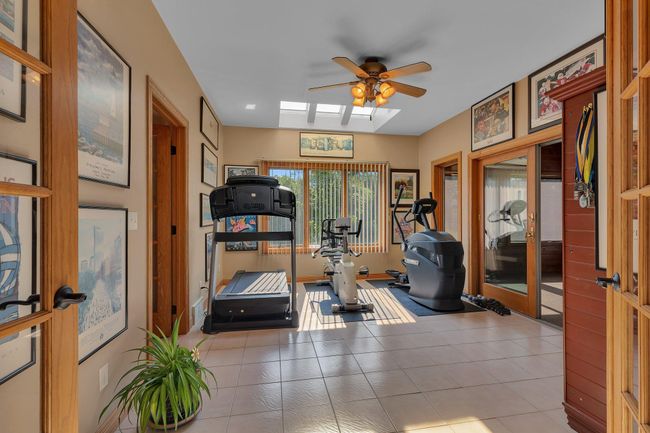 Exercise room or could be an office | Image 41